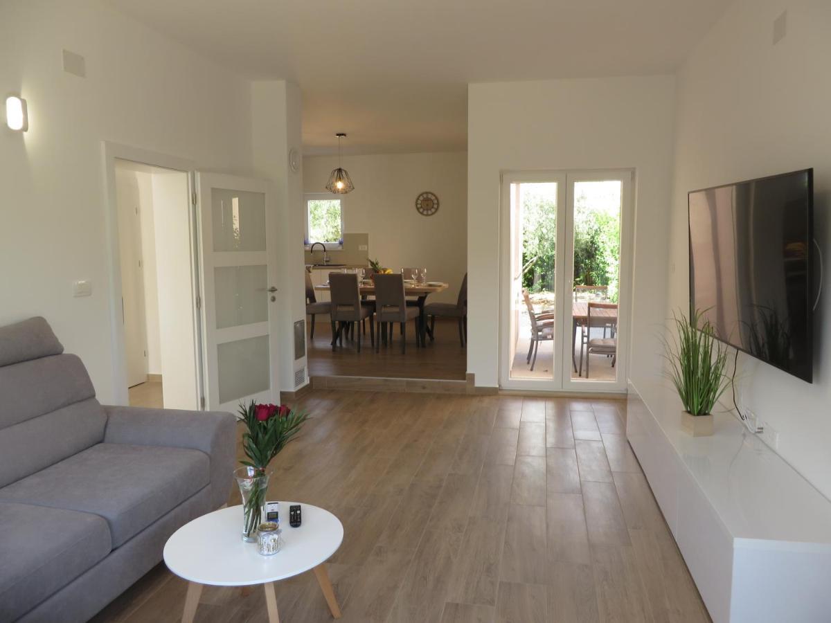 M&L Holliday Home Biograd Na Moru Ngoại thất bức ảnh